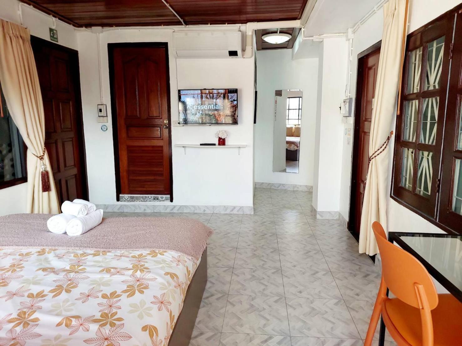 Hello Sunshine Hostel Phra Nakhon Si Ayutthaya Luaran gambar