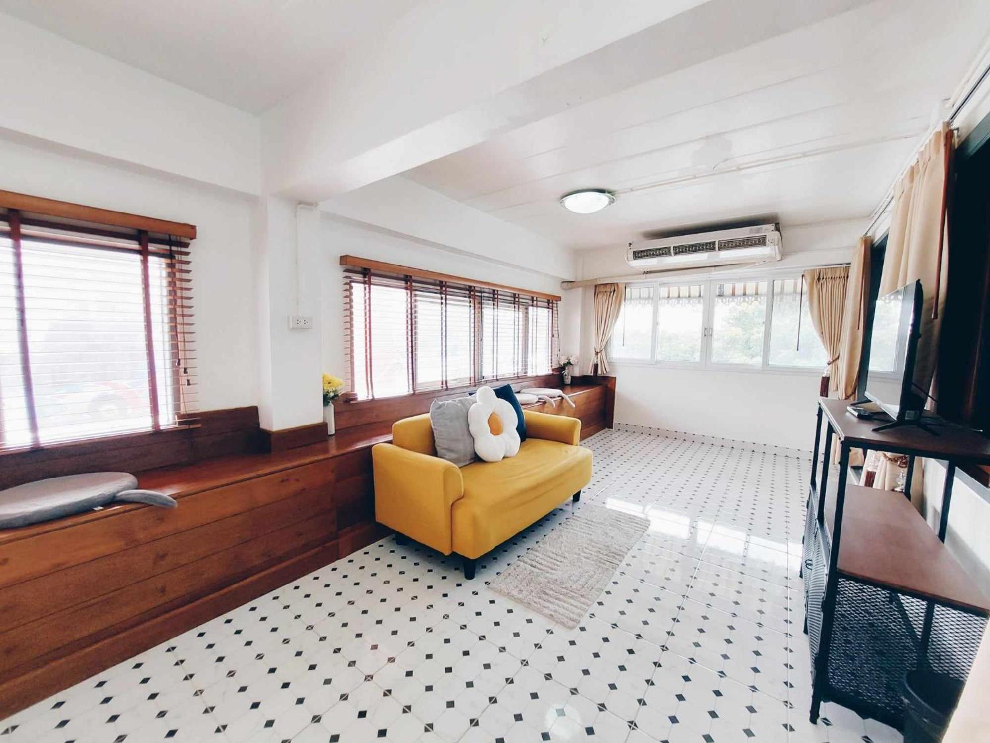 Hello Sunshine Hostel Phra Nakhon Si Ayutthaya Luaran gambar