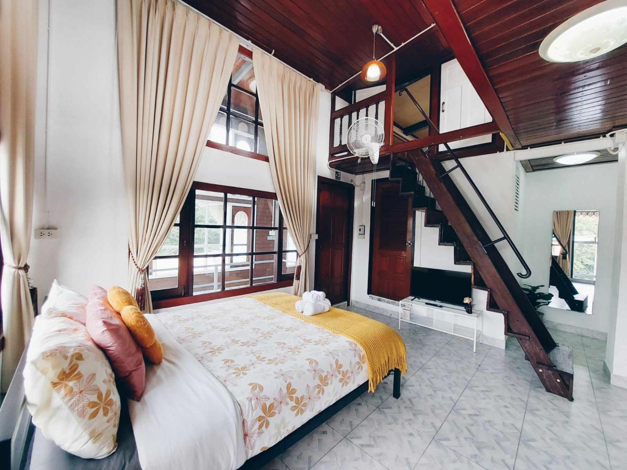 Hello Sunshine Hostel Phra Nakhon Si Ayutthaya Luaran gambar