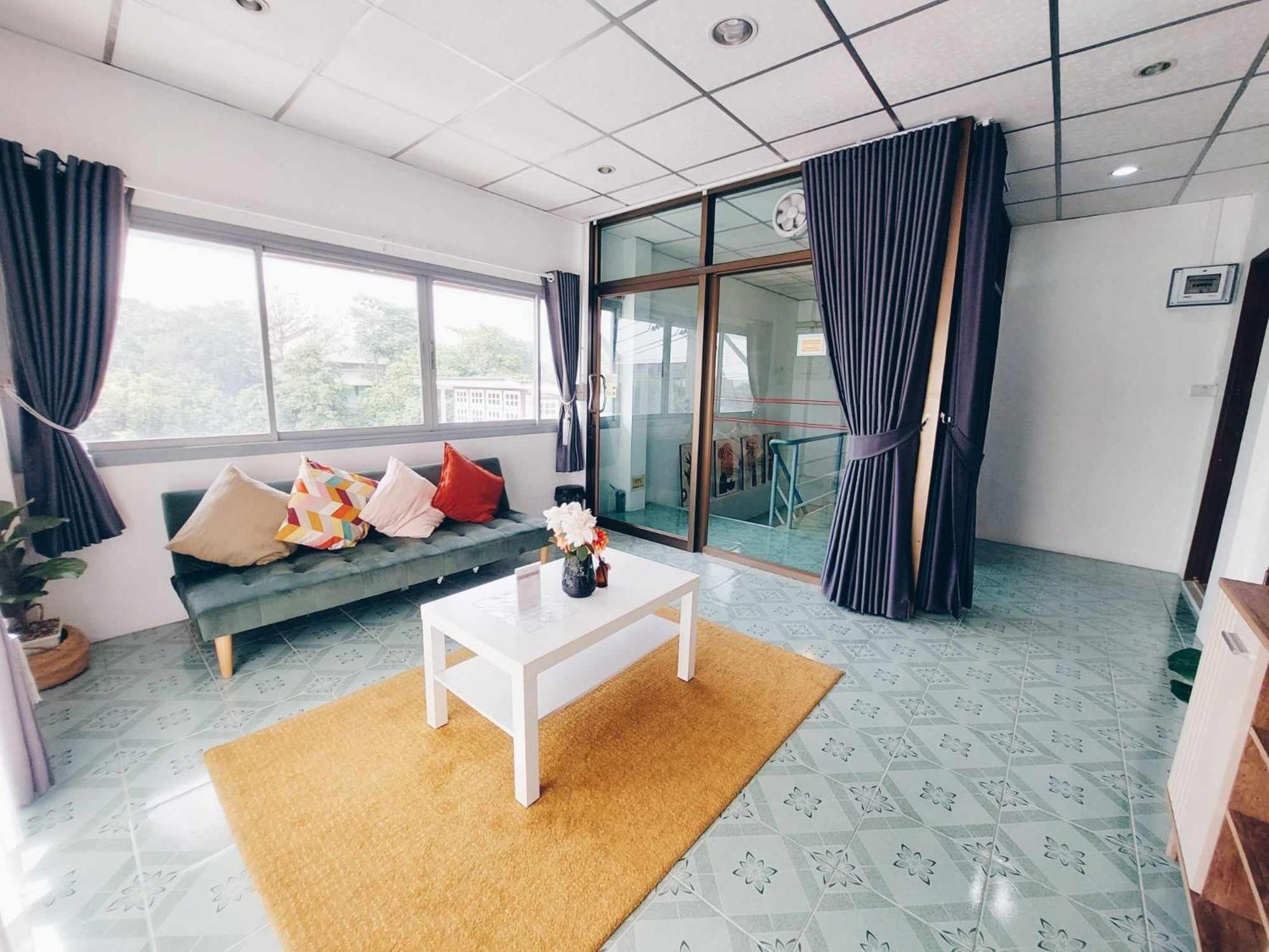 Hello Sunshine Hostel Phra Nakhon Si Ayutthaya Luaran gambar