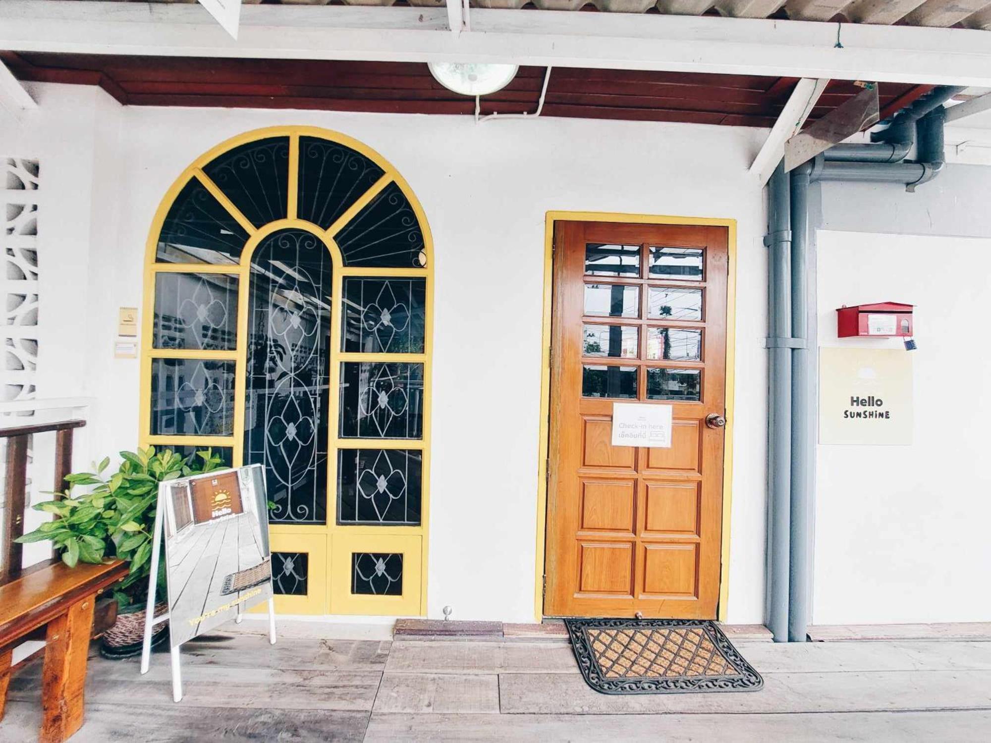 Hello Sunshine Hostel Phra Nakhon Si Ayutthaya Luaran gambar