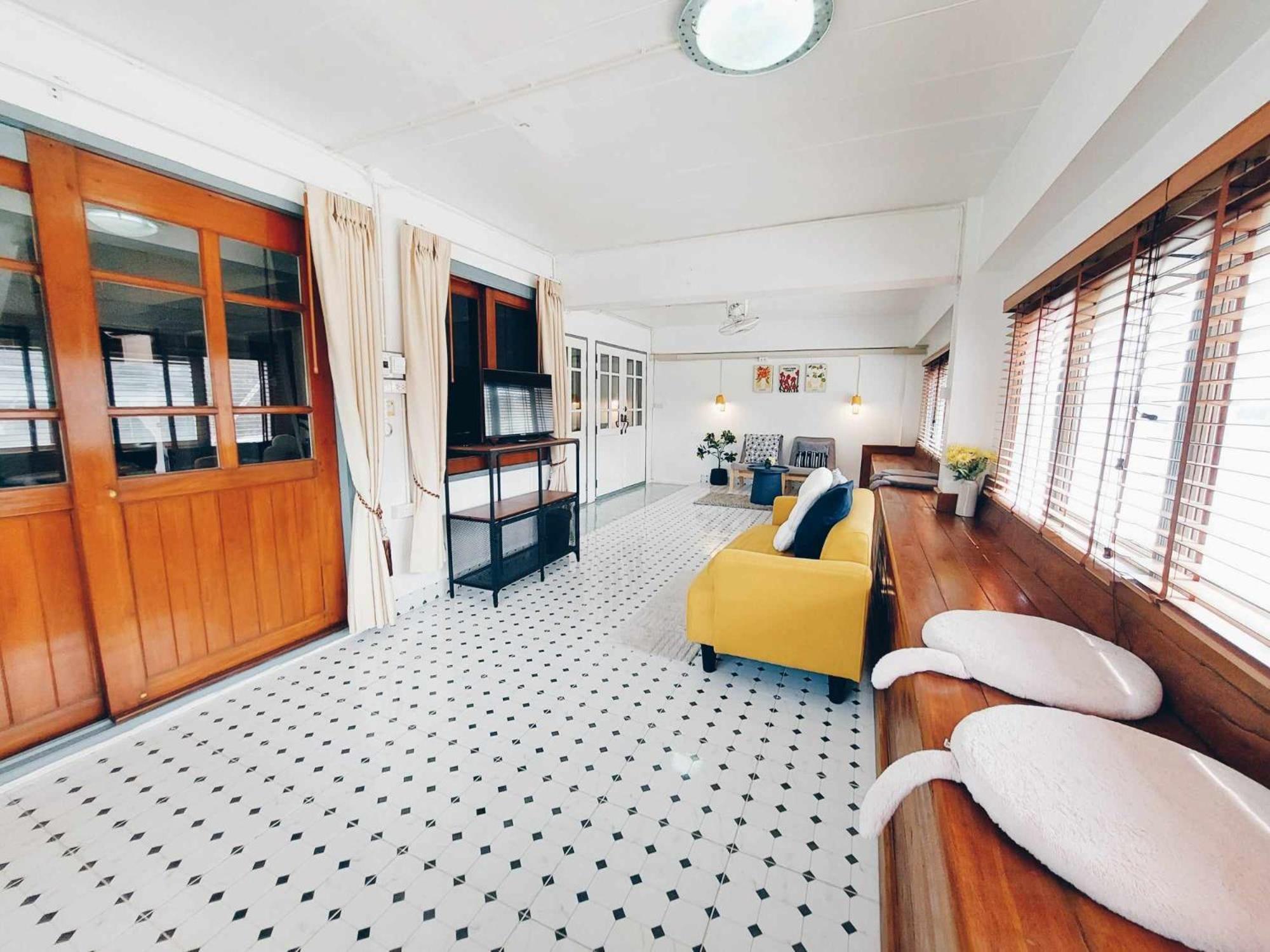 Hello Sunshine Hostel Phra Nakhon Si Ayutthaya Luaran gambar