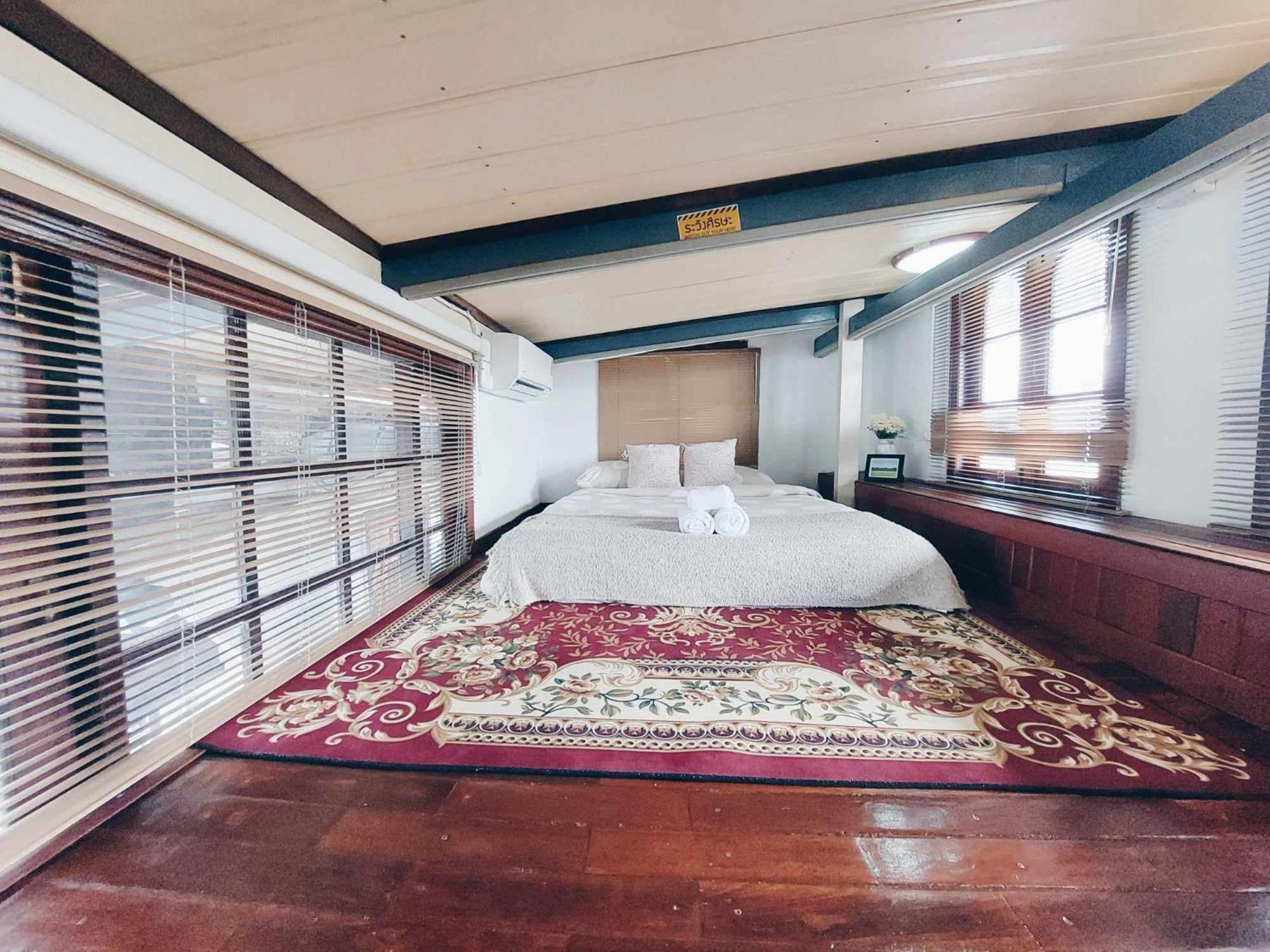 Hello Sunshine Hostel Phra Nakhon Si Ayutthaya Luaran gambar