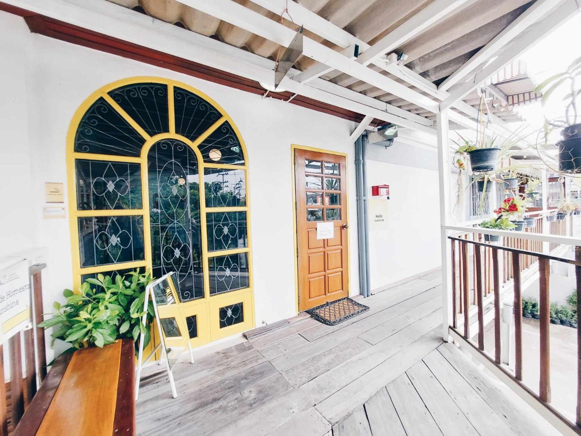 Hello Sunshine Hostel Phra Nakhon Si Ayutthaya Luaran gambar